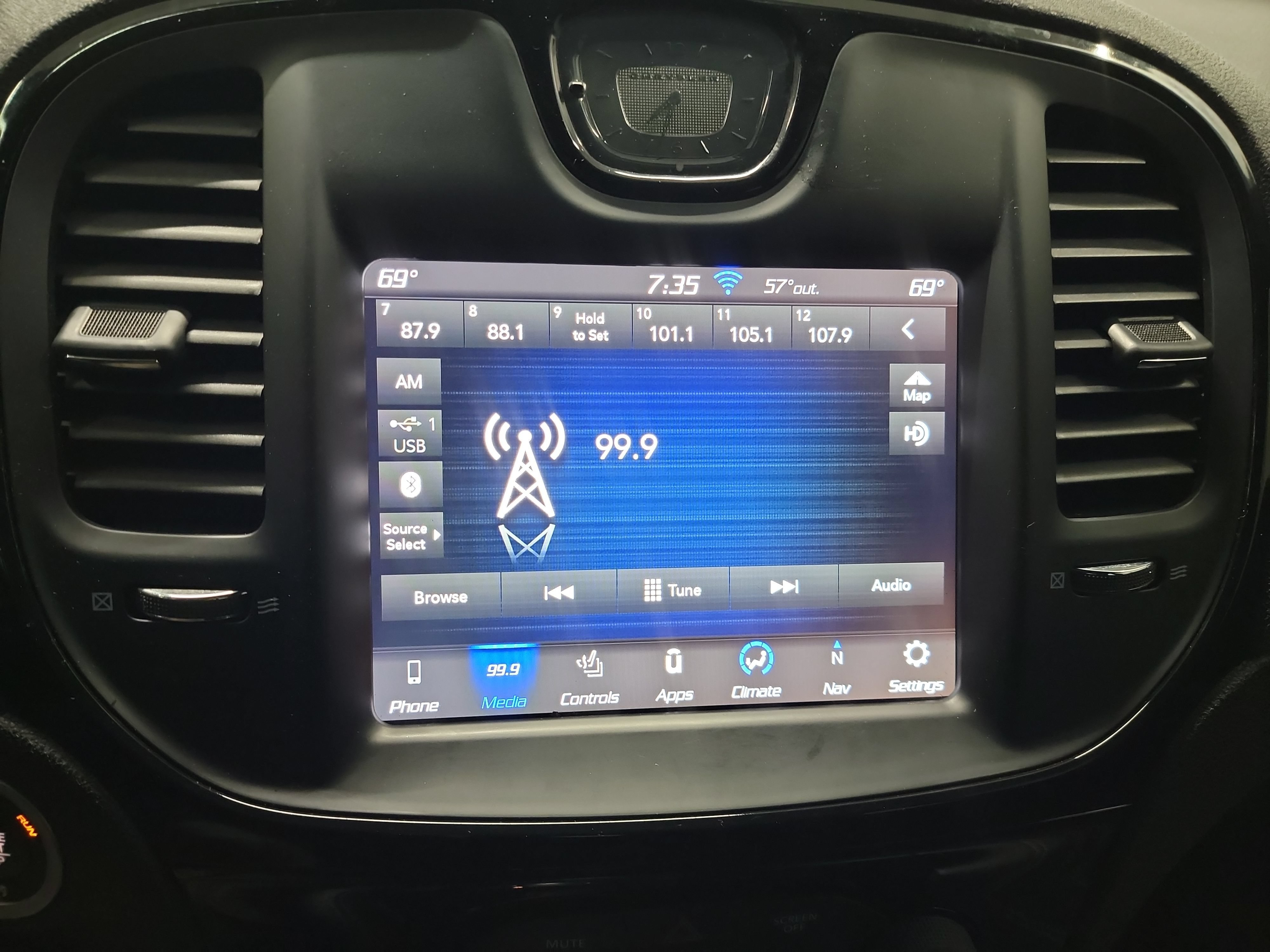 Used 2019 Chrysler 300 S w/ S Model Appearance Package RWD image 23