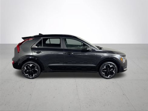 Certified 2023 Kia Niro Wind FWD image 6