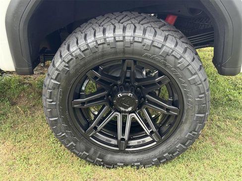 New 2025 GMC Sierra 2500 Denali Ultimate image 25