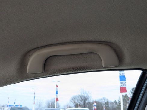 Used 2010 MAZDA MAZDA3 i Touring image 19