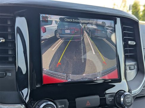 Used 2024 RAM 1500 Laramie image 13