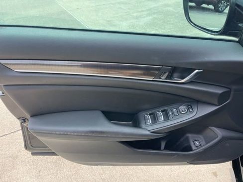 Used 2020 Honda Accord Sport image 12