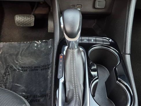 Used 2024 Buick Encore GX Sport Touring AWD/4WD image 12