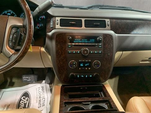 Used 2013 GMC Sierra 3500 Denali w/ Suspension Package, Off-Road AWD/4WD image 26