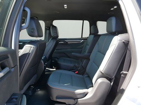 Used 2025 GMC Acadia AT4 w/ LPO, Floor Liner Package AWD/4WD image 11