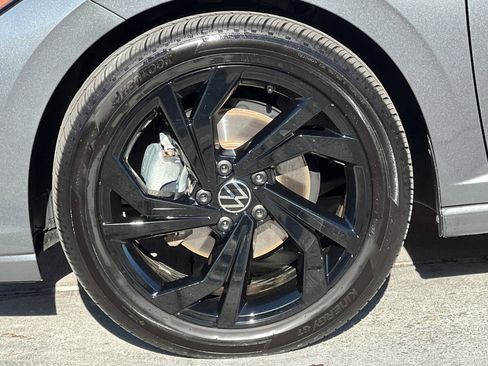 Certified 2025 Volkswagen Jetta SE image 25