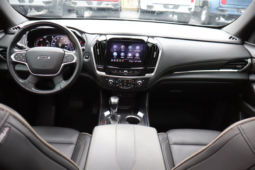 Used 2022 Chevrolet Traverse Premier w/ Redline Edition AWD/4WD image 29