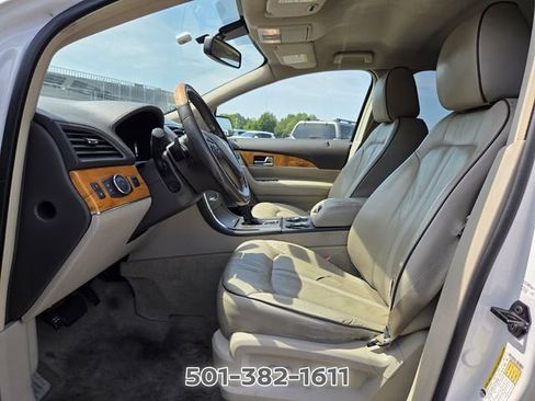 Used 2014 Lincoln MKX FWD w/ Equipment Group 101A image 9
