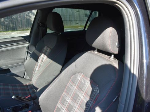 Used 2017 Volkswagen GTI Autobahn FWD image 12