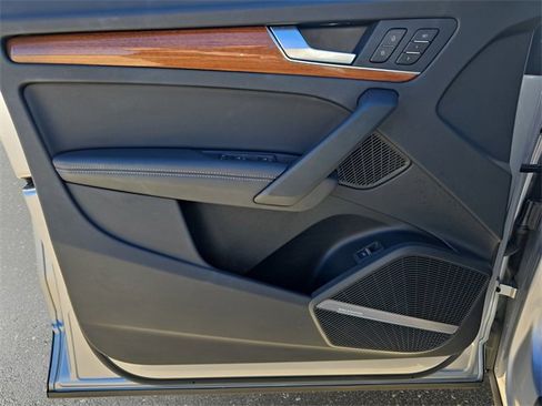 Used 2023 Audi Q5 2.0T Premium Plus w/ Premium Plus Package image 30