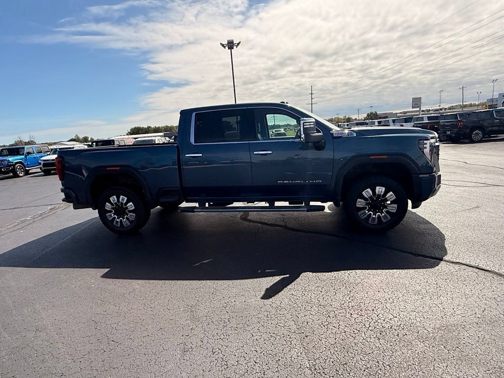 Used 2025 GMC Sierra 2500 Denali w/ Technology Package AWD/4WD image 11