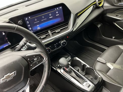 Certified 2024 Chevrolet Trax ACTIV w/ Sunroof Package image 17