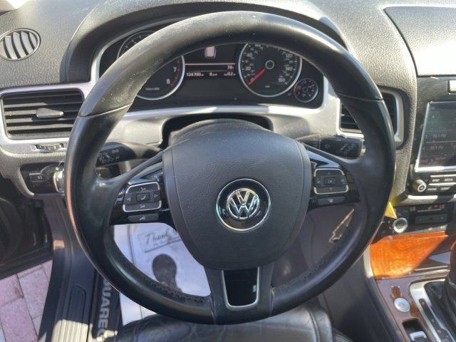 Used 2014 Volkswagen Touareg VR6 AWD/4WD image 11