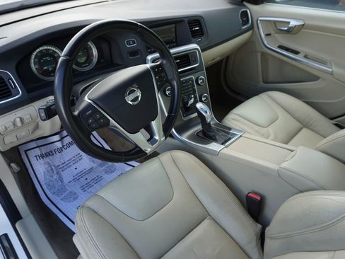 Used 2013 Volvo S60 T5 image 24