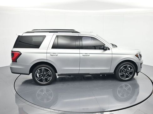 Used 2019 Ford Expedition Limited w/ Equipment Group 303A RWD image 33