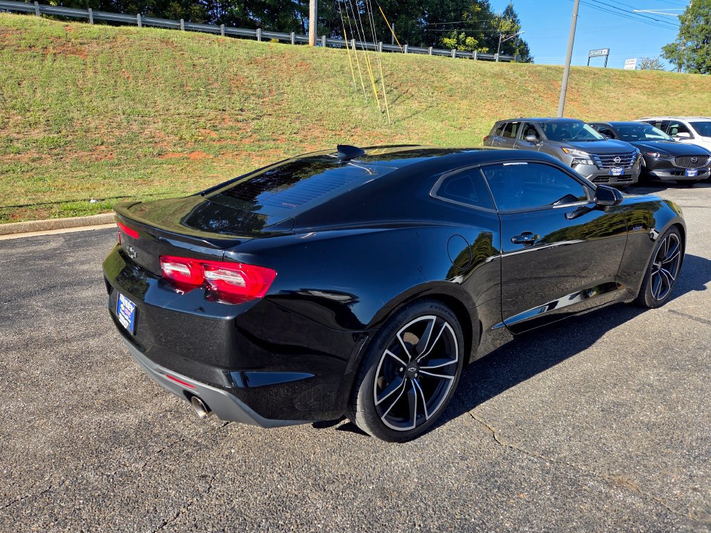 Used 2021 Chevrolet Camaro LT RWD image 3