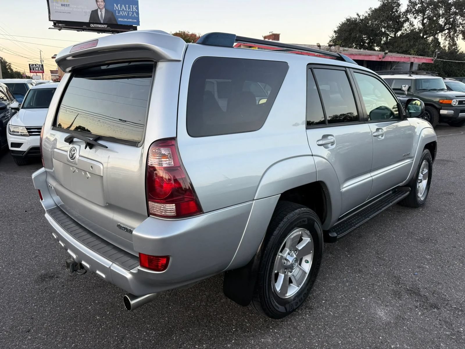 Used 2005 Toyota 4Runner SR5 AWD/4WD image 5