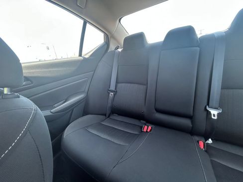 Used 2025 Nissan Altima 2.5 SV FWD image 39