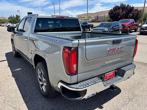Used 2023 GMC Sierra 1500 SLT w/ X31 Off-Road Package AWD/4WD image 8