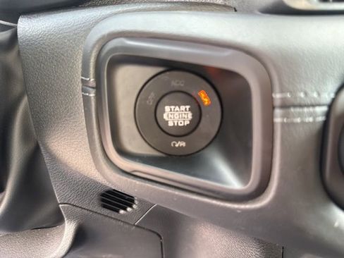 Used 2024 Jeep Wrangler Unlimited Sahara w/ Technology Group AWD/4WD image 23
