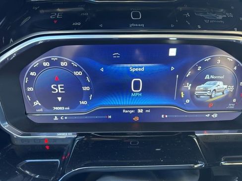 Used 2022 Chevrolet Silverado 1500 RST image 9