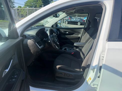 Used 2023 GMC Terrain SLE FWD image 25