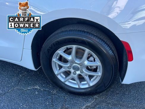 Used 2025 Chrysler Pacifica Select FWD image 33