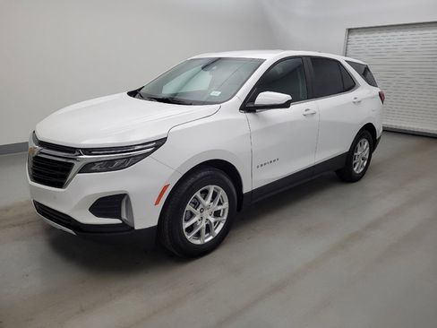Used 2024 Chevrolet Equinox LT w/ LPO, Floor Liner Package FWD image 2
