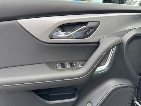 New 2025 Chevrolet Blazer LT w/ Convenience Package image 12