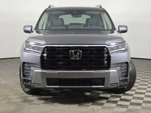New 2026 Honda Pilot Touring image 2