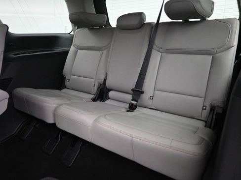 Used 2025 Ford Expedition Active image 21