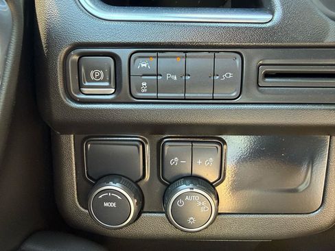 Used 2021 Chevrolet Tahoe 2WD w/ 1FL Safety Package image 22