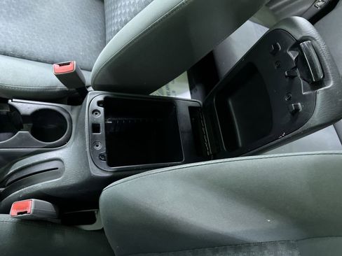 Used 2006 Jeep Liberty Sport AWD/4WD image 38