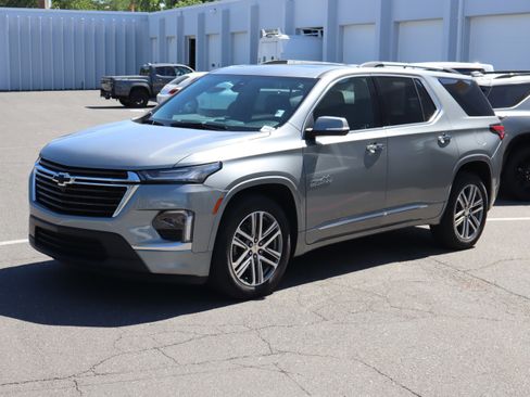 Certified 2023 Chevrolet Traverse High Country AWD/4WD image 5