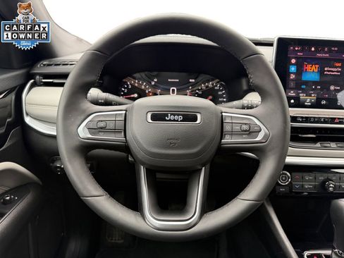Certified 2025 Jeep Compass Limited AWD/4WD image 12