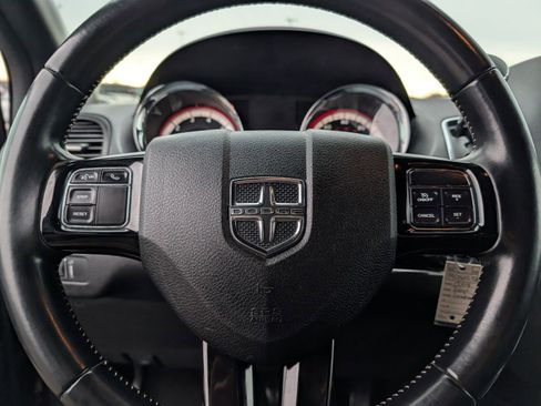 Used 2018 Dodge Grand Caravan SXT w/ Blacktop Package image 28