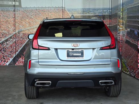 Used 2024 Cadillac XT4 Premium Luxury image 7