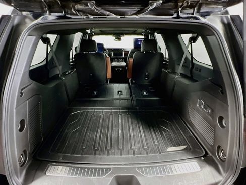 Certified 2024 GMC Yukon XL Denali Ultimate AWD/4WD image 28