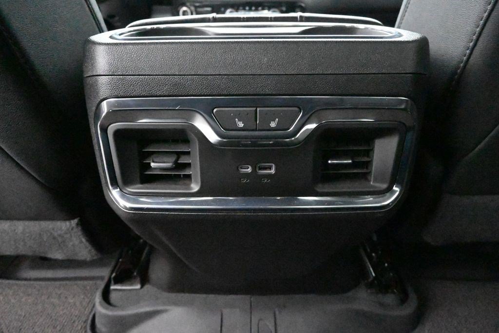 Used 2024 Chevrolet Silverado 2500 High Country w/ High Country Premium Package AWD/4WD image 18