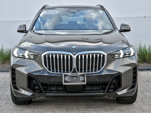 Used 2024 BMW X5 xDrive40i w/ M Sport Package AWD/4WD image 4