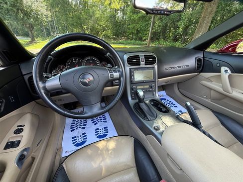 Used 2007 Chevrolet Corvette Coupe w/ Preferred Equipment Group RWD image 54