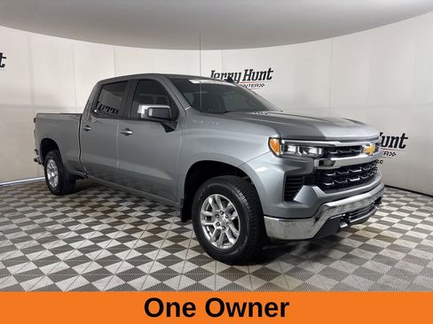Used 2023 Chevrolet Silverado 1500 LT w/ Protection Package AWD/4WD image 4