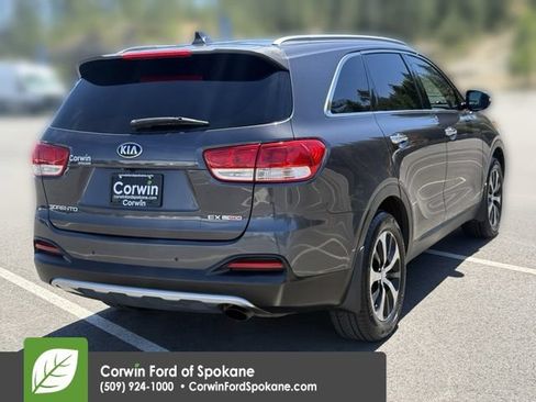 Used 2016 Kia Sorento EX w/ EX Premium Package FWD image 16