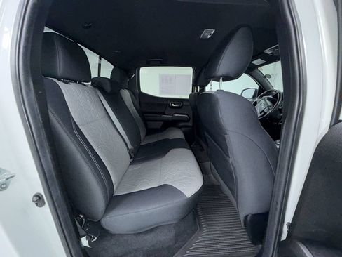 Certified 2022 Toyota Tacoma TRD Sport w/ Technology Package AWD/4WD image 18