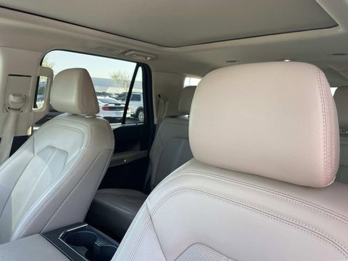Used 2024 Ford Expedition Max Limited image 32