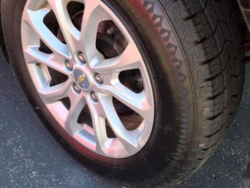 Used 2019 Chevrolet Equinox LT w/ LPO, Cargo Package AWD/4WD image 30