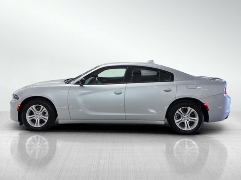 Used 2023 Dodge Charger SXT RWD image 4