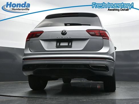 Used 2022 Volkswagen Tiguan SE R-Line FWD image 35