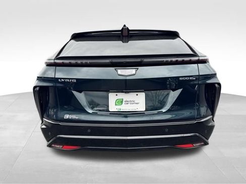 Used 2024 Cadillac Lyriq Sport image 7