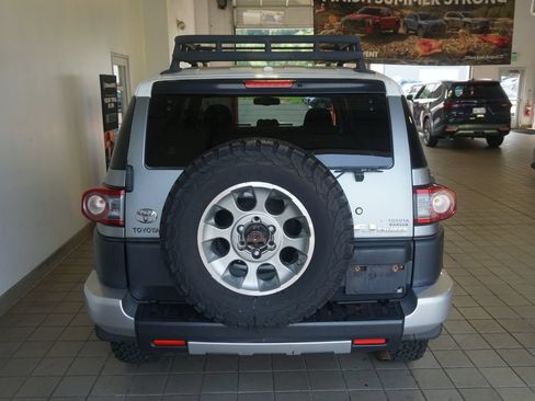 Used 2012 Toyota FJ Cruiser 4WD w/ Convenience Pkg image 12